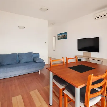Lumaduma Apartman Trogir