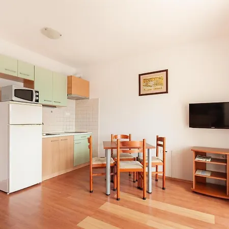 Lumaduma تروغير