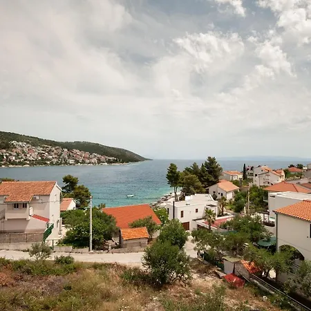 Lumaduma Apartman Trogir