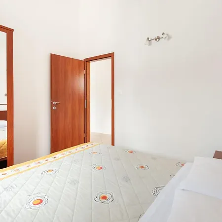 Lumaduma Apartman Trogir