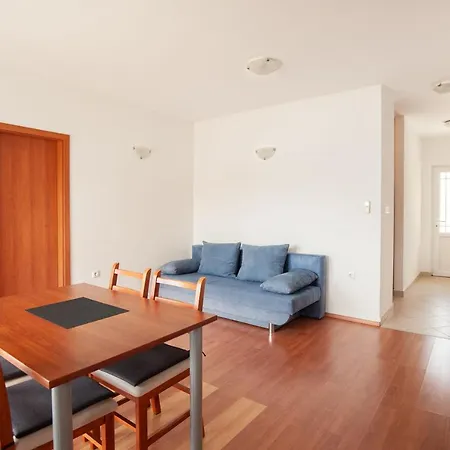 Lumaduma Apartment *