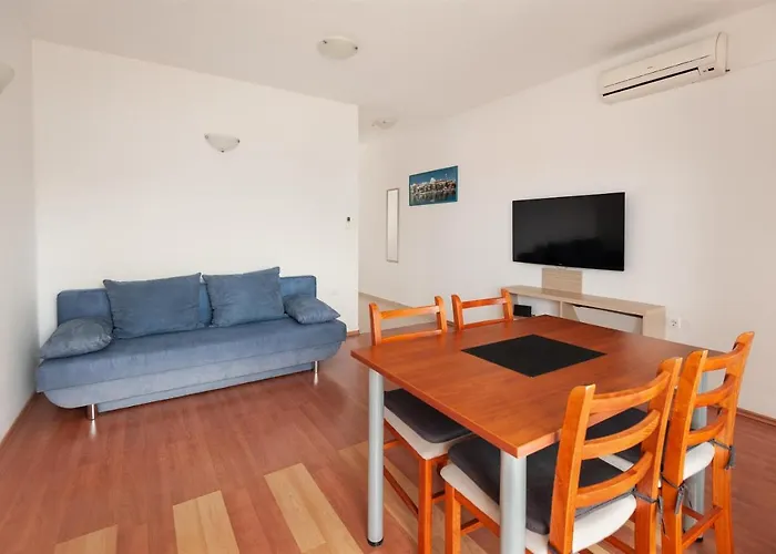 Lumaduma Apartman Trogir